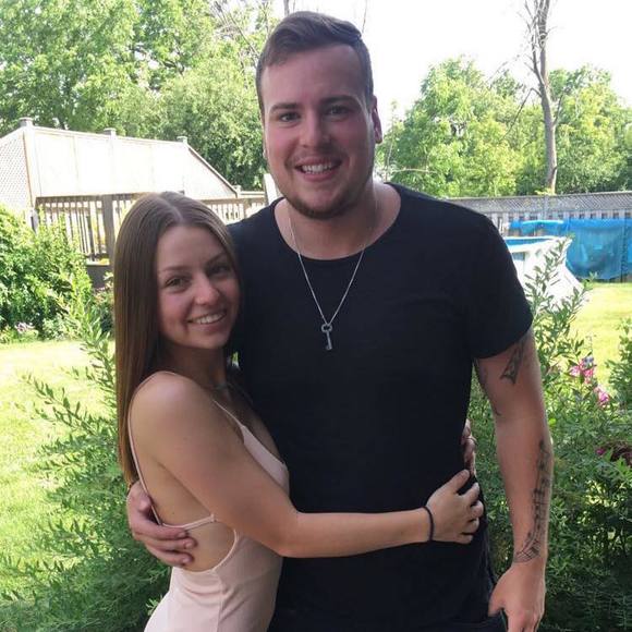 Meet your Posher, Abbey - Picture 1 of 1